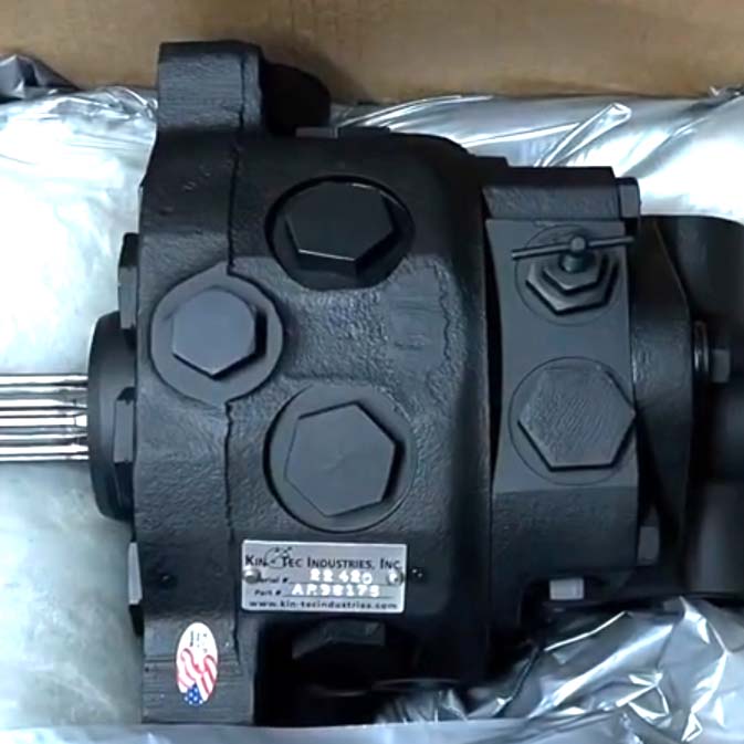 Before & After John Deere 410B Hydraulic Pump • KinTec Industries • Cape Girardeau, MO